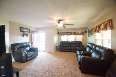 117 E Jefferson St, Tecumseh, OK 74873 photo 2