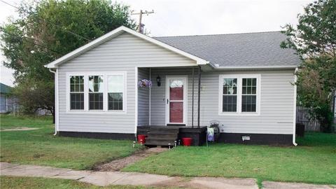 117 E Jefferson St, Tecumseh, OK 74873 photo 1