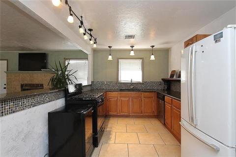 211 S Morgan, Tuttle, OK 73089 photo 8