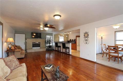 211 S Morgan, Tuttle, OK 73089 photo 4
