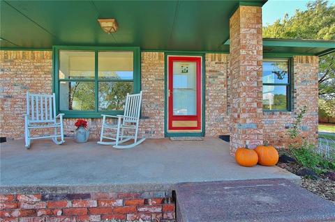 211 S Morgan, Tuttle, OK 73089 photo 2