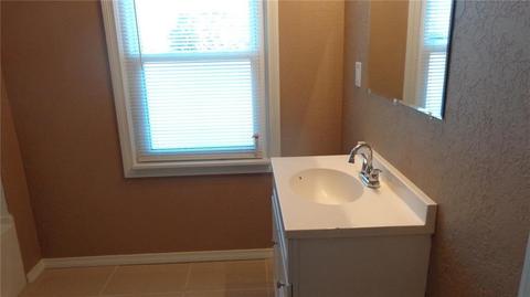 920 E Cypress St, Altus, OK 73521 photo 18