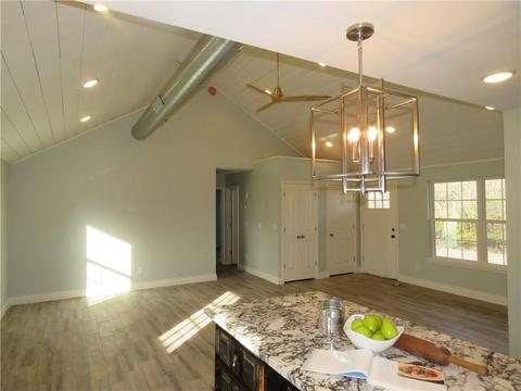 1327 E Wayne St, Shawnee, OK 74801 photo 1