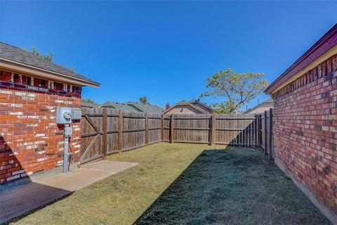 2124 Meench Dr, Moore, OK 73170 photo 4