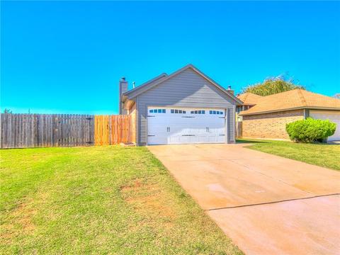 2301 Cedar Brook Dr, Moore, OK 73160 photo 2