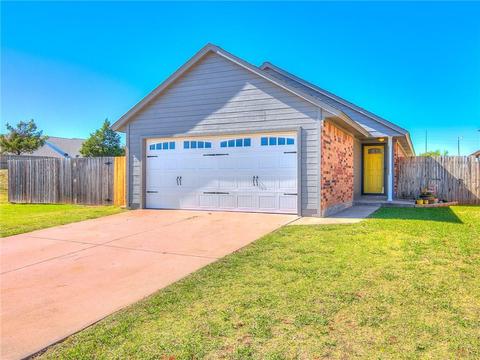 2301 Cedar Brook Dr, Moore, OK 73160 photo 1