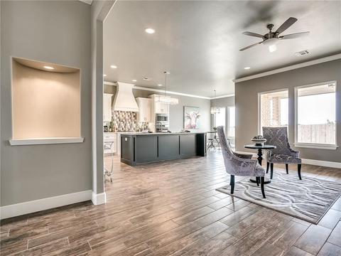 2300 E Kellan Crt, Mustang, OK 73064 photo 11