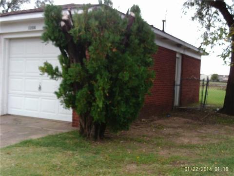 1208 Scott, Altus, OK 73521 photo 2