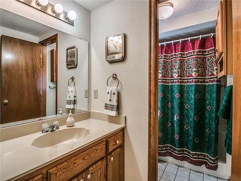 2103 Westmore Dr, Moore, OK 73170 photo 11