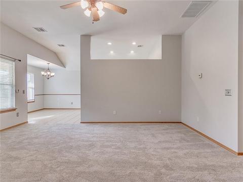 1817 Meadow Run Dr, Moore, OK 73160 photo 7