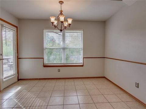 1817 Meadow Run Dr, Moore, OK 73160 photo 26