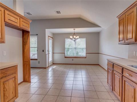 1817 Meadow Run Dr, Moore, OK 73160 photo 31