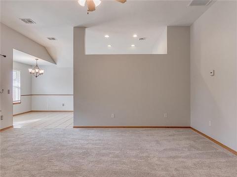 1817 Meadow Run Dr, Moore, OK 73160 photo 4
