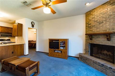 2001 Shadow St, Norman, OK 73071 photo 3