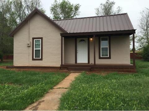 302 E Cross, Cheyenne, OK 73628 photo 1