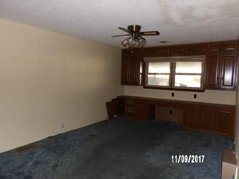 1103 E 6th St, Cushing, OK 74023 photo 3