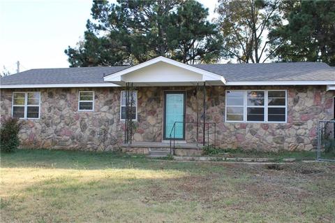 810 E Park St, Tecumseh, OK 74873 photo 2