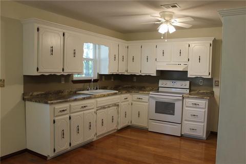 810 E Park St, Tecumseh, OK 74873 photo 5