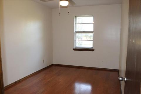 810 E Park St, Tecumseh, OK 74873 photo 13