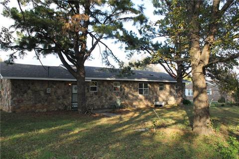 810 E Park St, Tecumseh, OK 74873 photo 15
