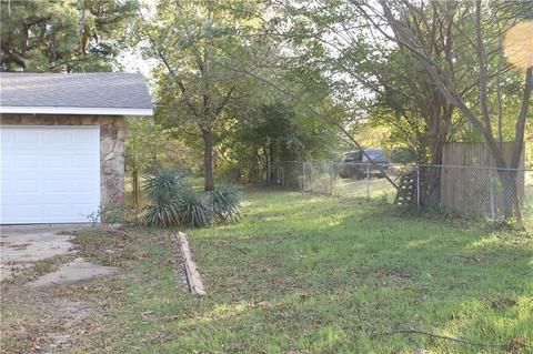 810 E Park St, Tecumseh, OK 74873 photo 3