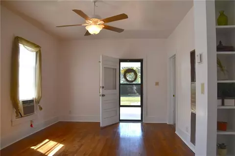 1501 E Springer, Guthrie, OK 73044 photo 2