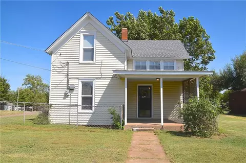 1501 E Springer, Guthrie, OK 73044 photo 1