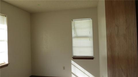 812 E Pecan, Altus, OK 73521 photo 4