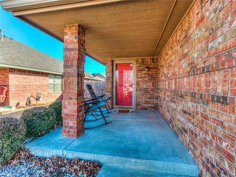 912 SW 35th, Moore, OK 73160 photo 1