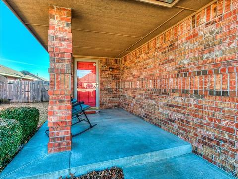 912 SW 35th, Moore, OK 73160 photo 2