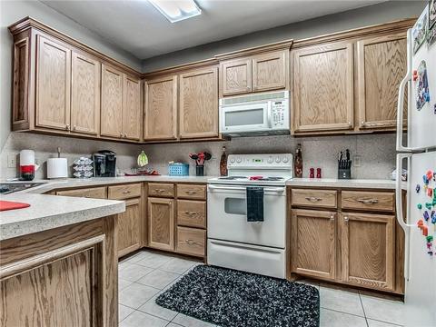 912 SW 35th, Moore, OK 73160 photo 11