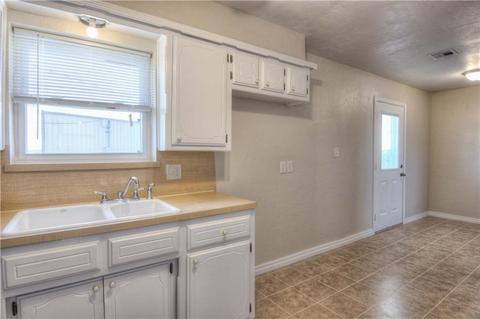 2217 Sunset St, Moore, OK 73160 photo 14