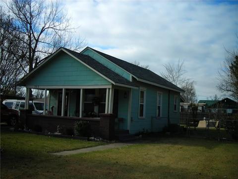 303 SW 3rd St, Tuttle, OK 73089 photo 1