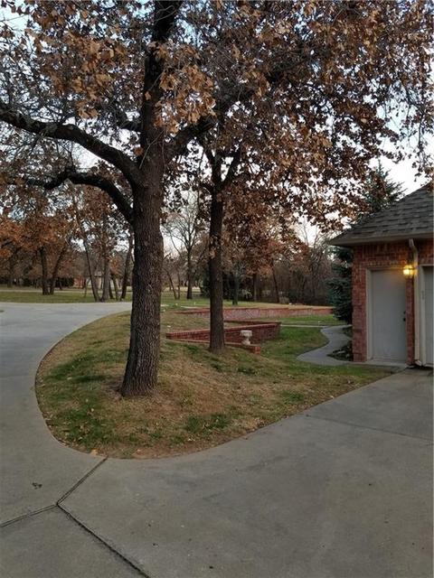 5301 Summit Dr, Edmond, OK 73034 photo 9