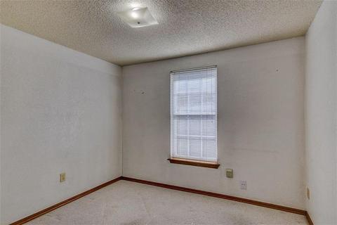 2129 Parkview, Moore, OK 73170 photo 17
