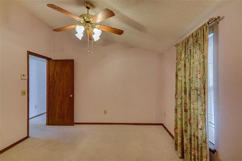 2129 Parkview, Moore, OK 73170 photo 15