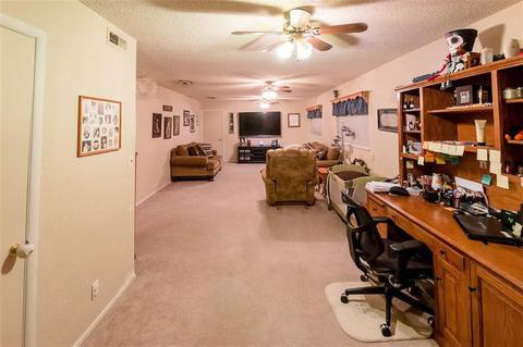 305 Mohawk Trl, Burns Flat, OK 73624 photo 2