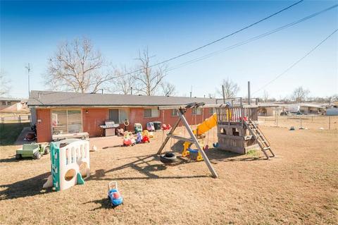305 Mohawk Trl, Burns Flat, OK 73624 photo 8