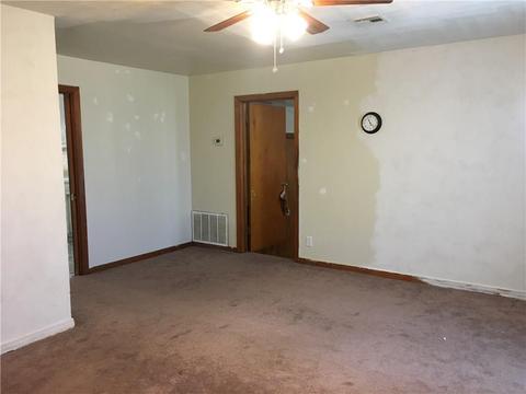 420 E Pecan, Altus, OK 73521 photo 5