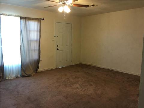 420 E Pecan, Altus, OK 73521 photo 6