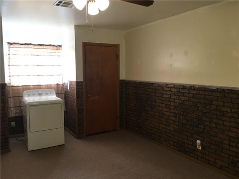 420 E Pecan, Altus, OK 73521 photo 14