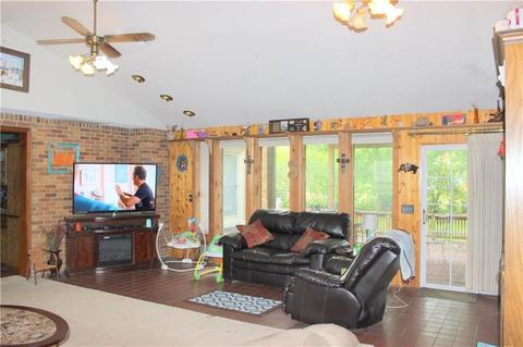 602 E Highland, Tecumseh, OK 74873 photo 2