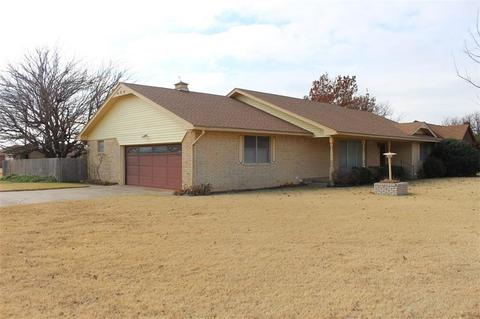 1102 7th, Lone Wolf, OK 73655 photo 4