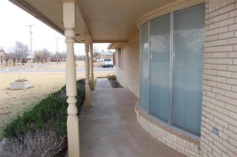 1102 7th, Lone Wolf, OK 73655 photo 5