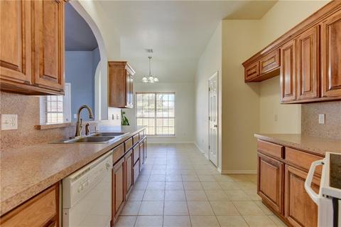 624 Taber Ln, Edmond, OK 73003 photo 8