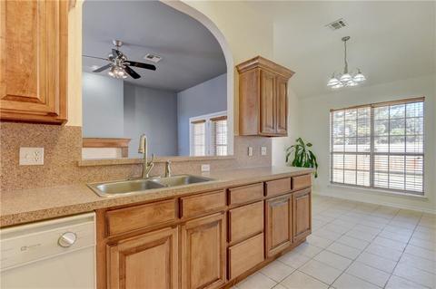 624 Taber Ln, Edmond, OK 73003 photo 9