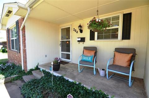 204 E 31st St, Edmond, OK 73013 photo 2