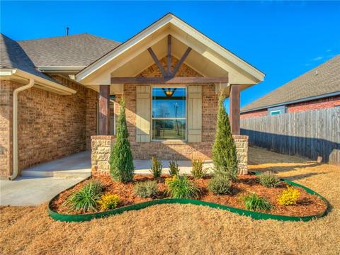 2521 Ethan Ln, Moore, OK 73160 photo 2