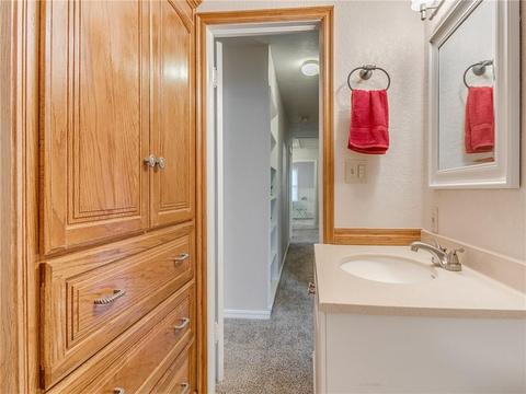 20830 Navarre, Harrah, OK 73045 photo 16