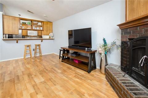 2133 Westmore Dr, Moore, OK 73170 photo 6
